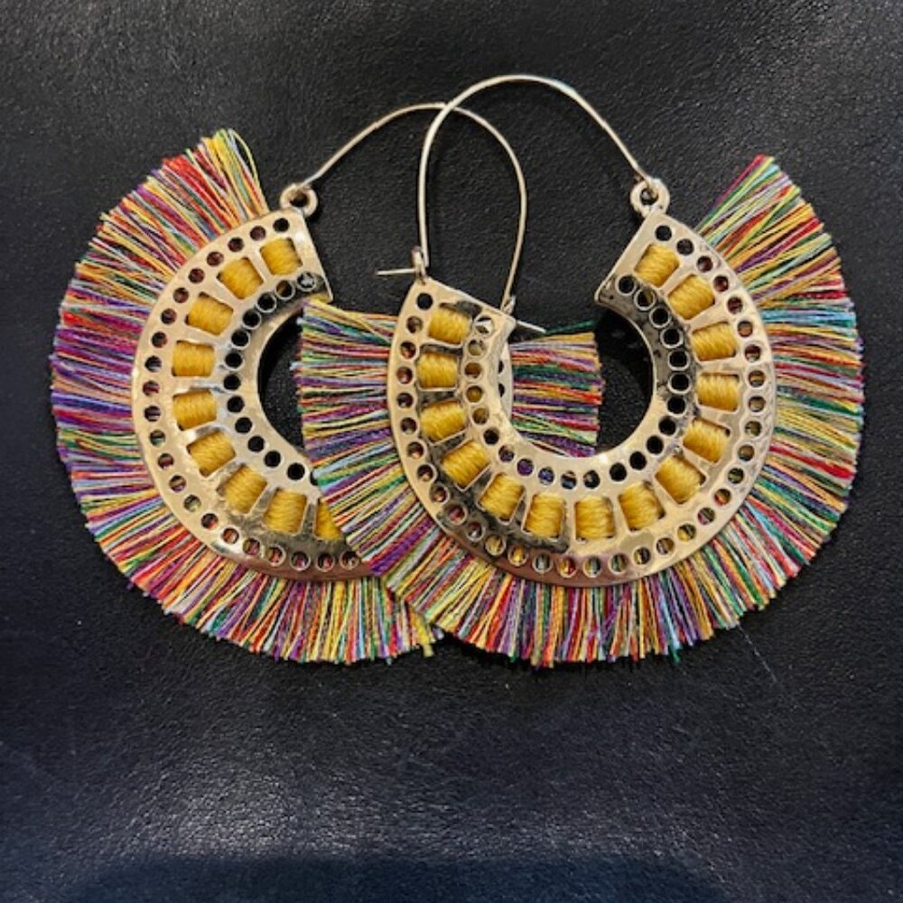 Multicolor thread large hoop earrings, gold